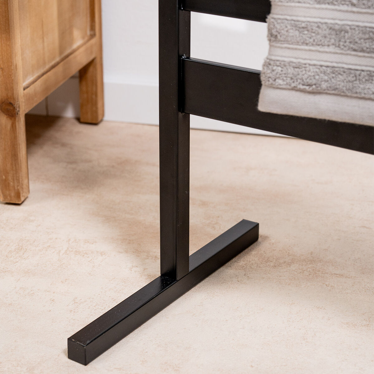 Toallero Eléctrico de Pie o Pared Towarck InnovaGoods 5 Barras - Imagen 4