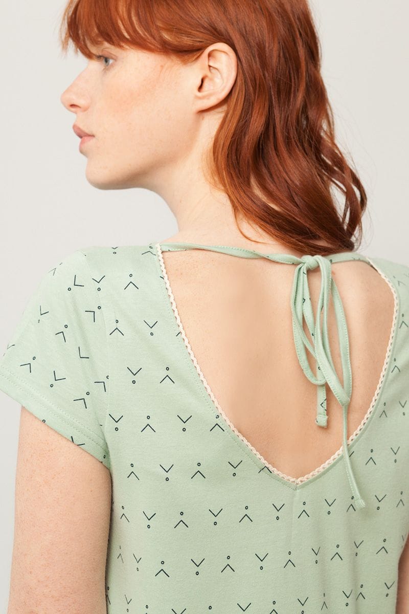 Vestido oversize verde menta estampado abstracto - Imagen 2