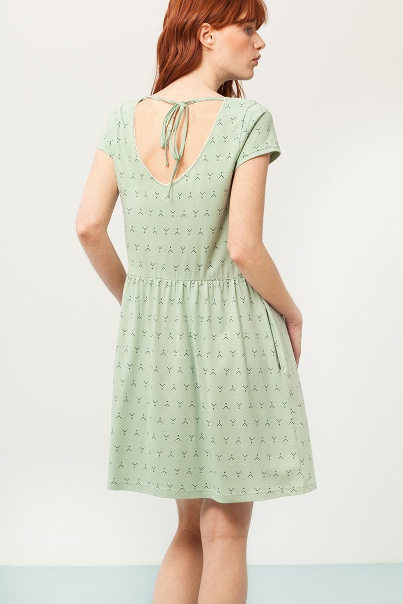 Vestido oversize verde menta estampado abstracto - Imagen 3